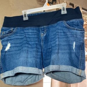 Maternity shorts